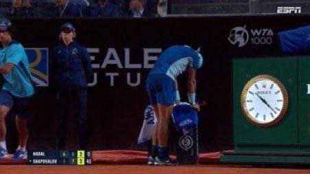 1652408984513052248.jpg 纳达尔罗马脚伤.jpg